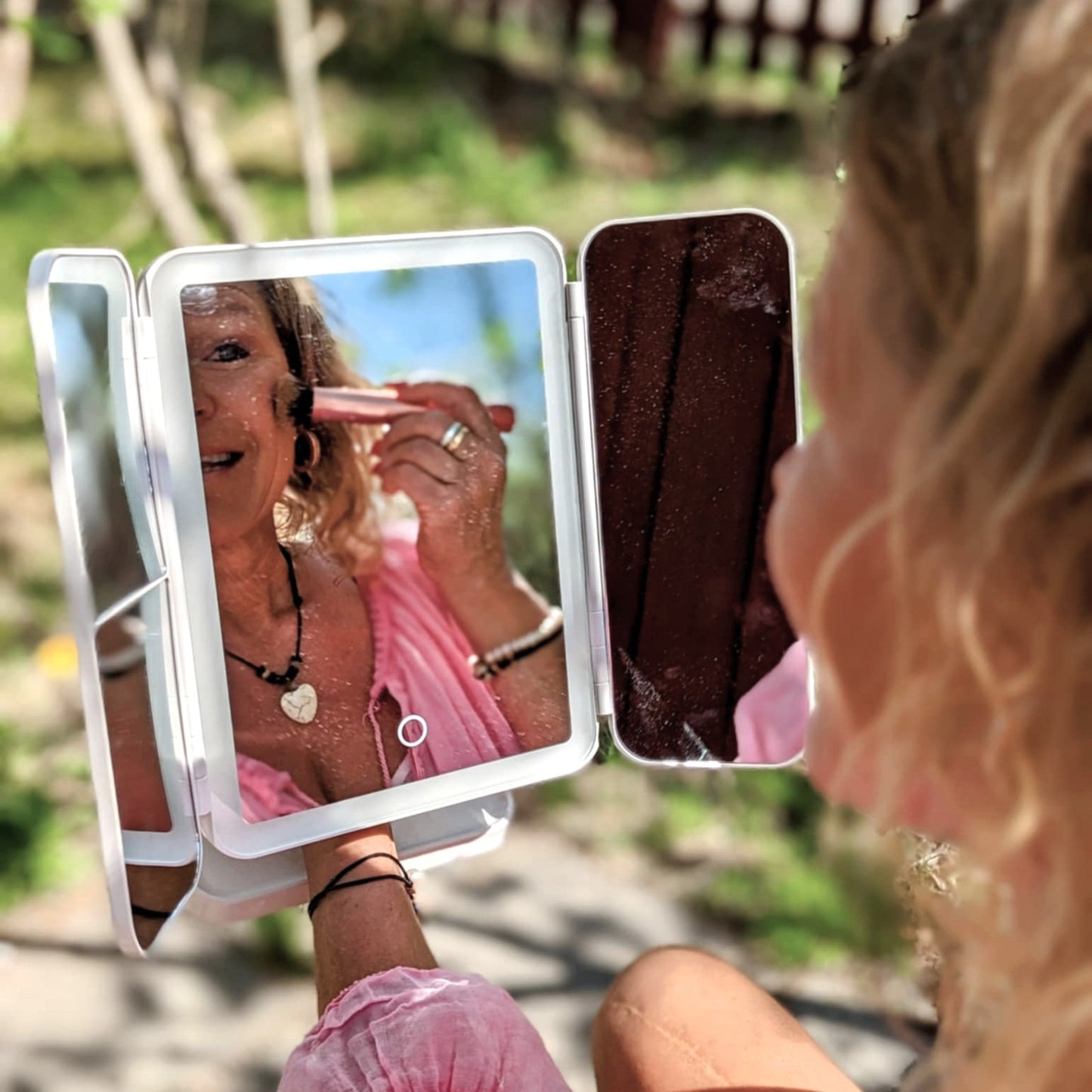 Crystal Mirror - Sminkspegel med 3-färgad LED belysning